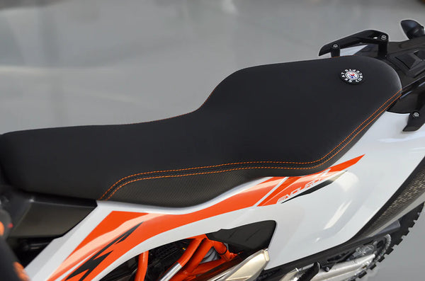 KTM 690 SMC-R ENDURO-R ERGO SEAT エルゴ シート NEW OEM KTM KTM 690 SMC-R ENDURO-R ERGO SEAT エルゴ シート NEW OEM KTM