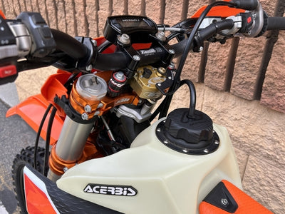 Scotts SUB Mount/Complete Stabilizer Kit/Solid type/using stock triple clamps Husqvarna TX 300i 2022